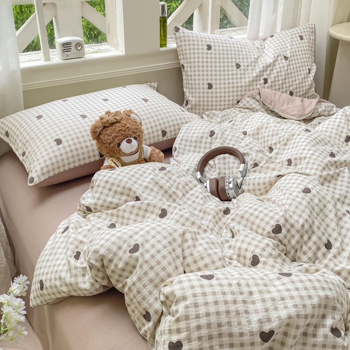 91家纺网 家纺一手货源 找家纺 朵朵家纺 2025新款云感提花双层纱印花四件套 心动