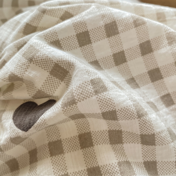 91家纺网 家纺一手货源 找家纺 朵朵家纺 2025新款云感提花双层纱印花四件套 心动