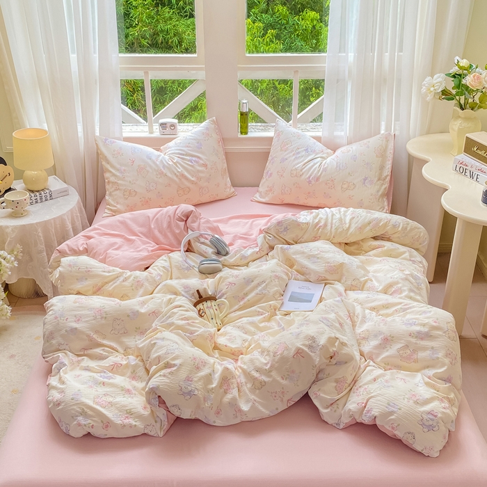 91家纺网 家纺一手货源 找家纺 朵朵家纺 2025新款云感提花双层纱印花单品被套 花眠咪咪