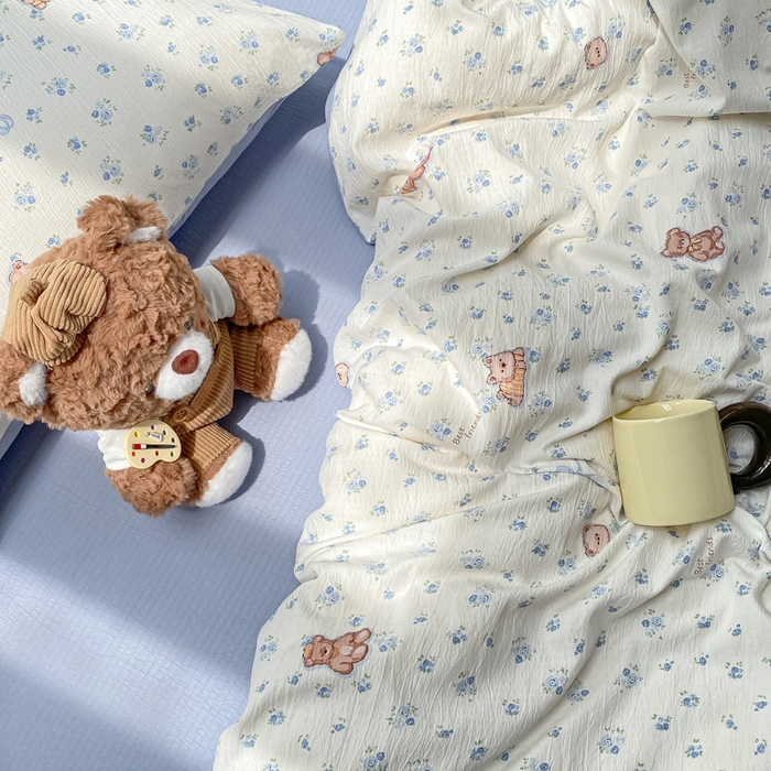 91家纺网 家纺一手货源 找家纺 朵朵家纺 2025新款云感提花双层纱印花单品被套 花町小能蓝