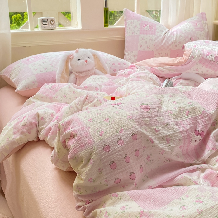 91家纺网 家纺一手货源 找家纺 朵朵家纺 2025新款云感提花双层纱印花四件套 KT花园