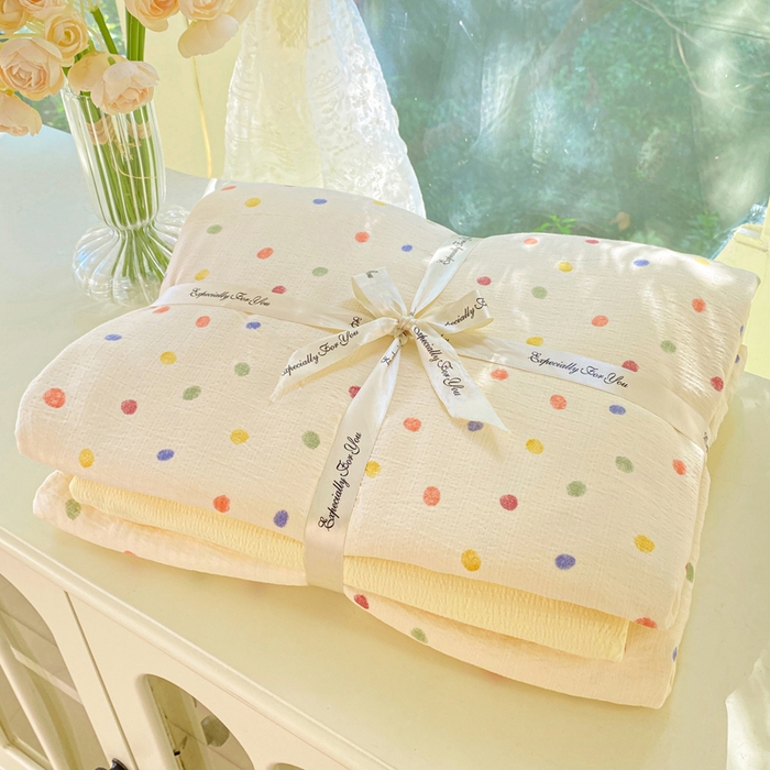 91家纺网 家纺一手货源 找家纺 朵朵家纺 2025新款云感提花双层纱印花单品被套 幻彩波点