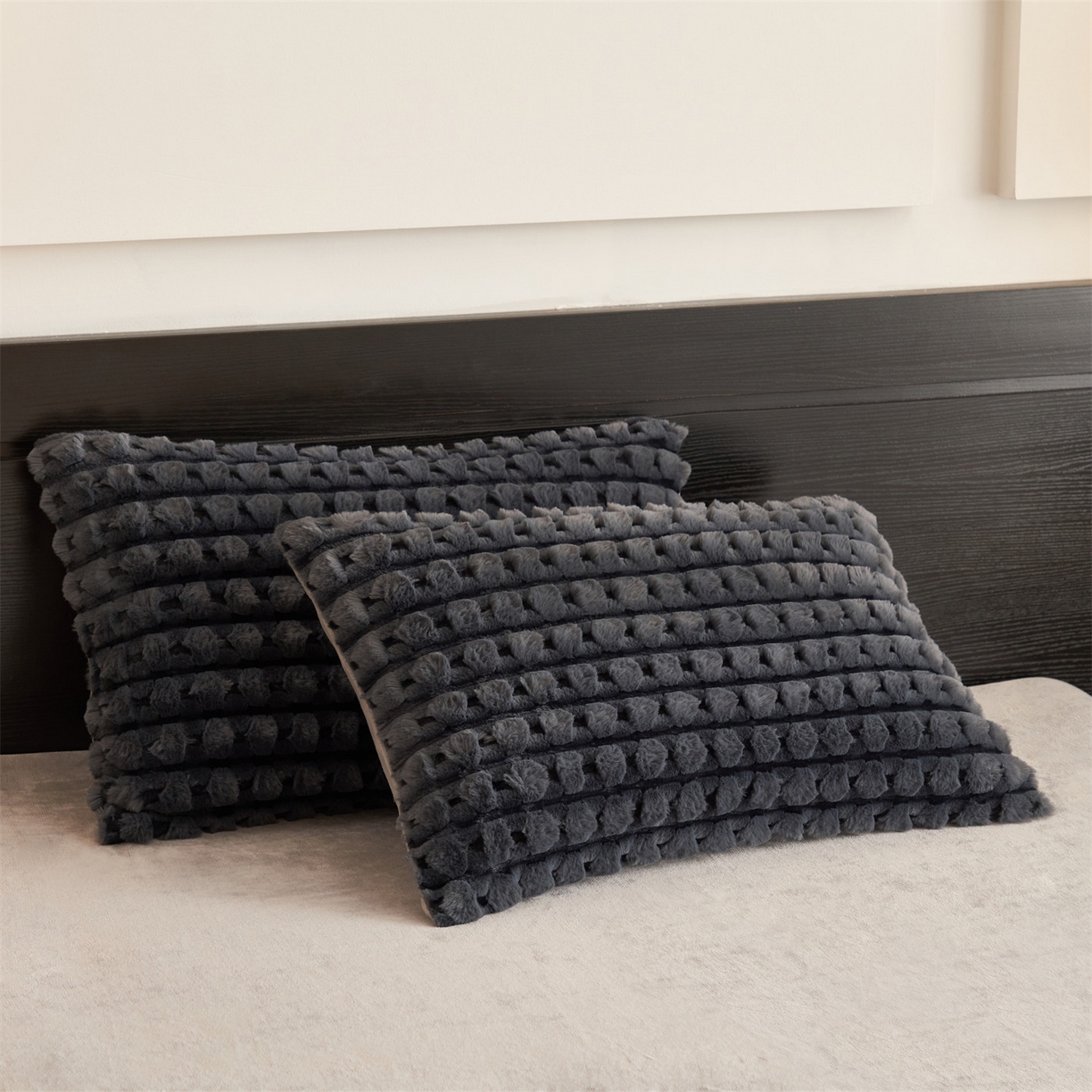 91家纺网 家纺一手货源 找家纺 恒爱家纺 2025新款雪貂绒提花简约四件套 深灰色