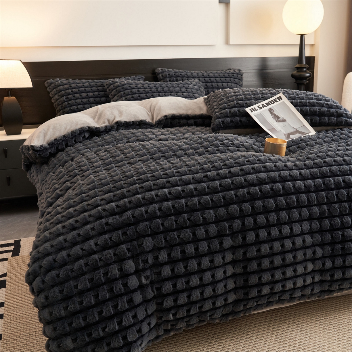 91家纺网 家纺一手货源 找家纺 恒爱家纺 2025新款雪貂绒提花简约四件套 深灰色