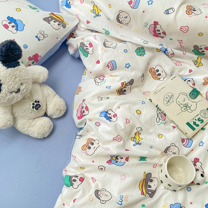 91家纺网 家纺一手货源 找家纺 朵朵家纺 2025新款云感提花双层纱印花单品被套 快乐重年