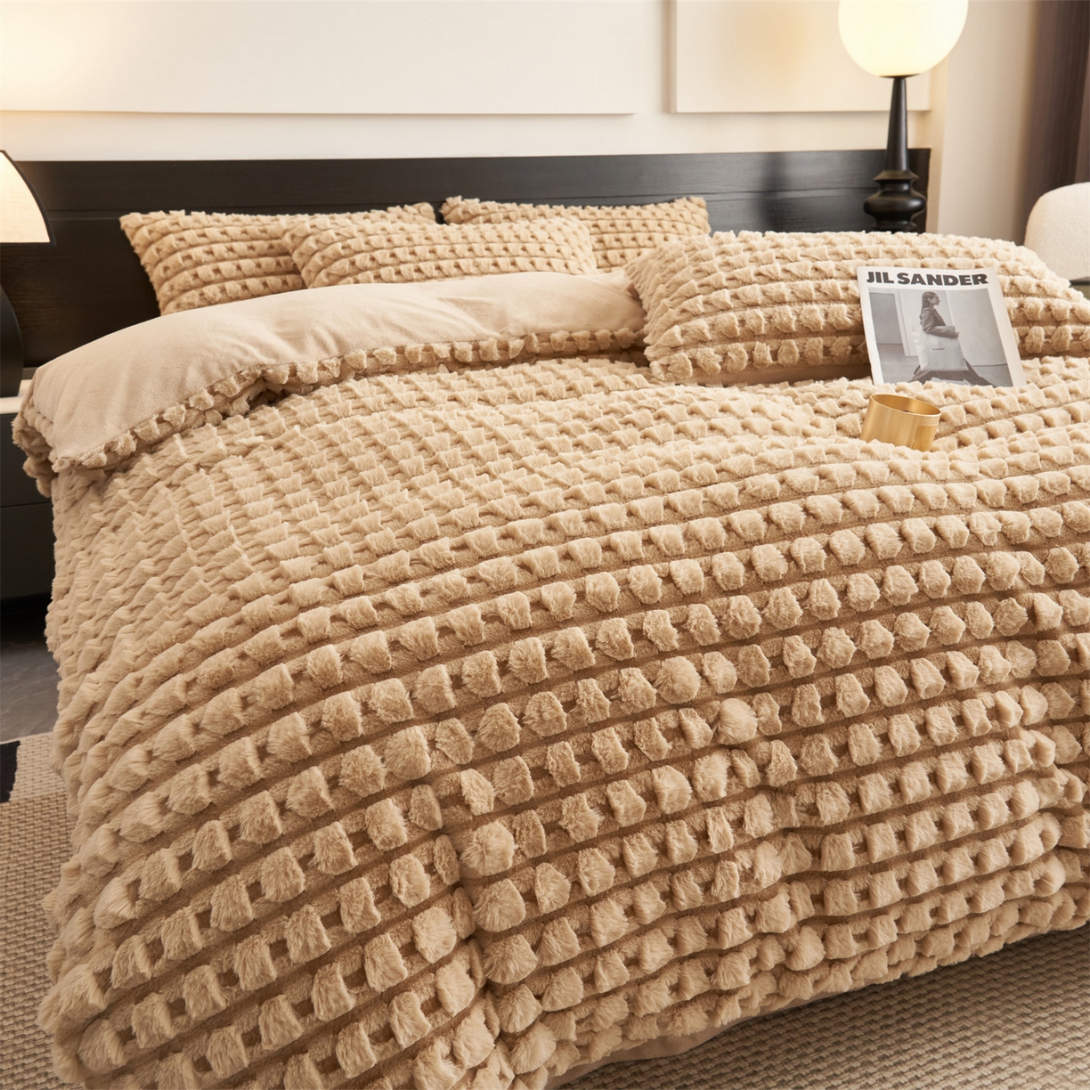 91家纺网 家纺一手货源 找家纺 恒爱家纺 2025新款雪貂绒提花简约四件套 驼色