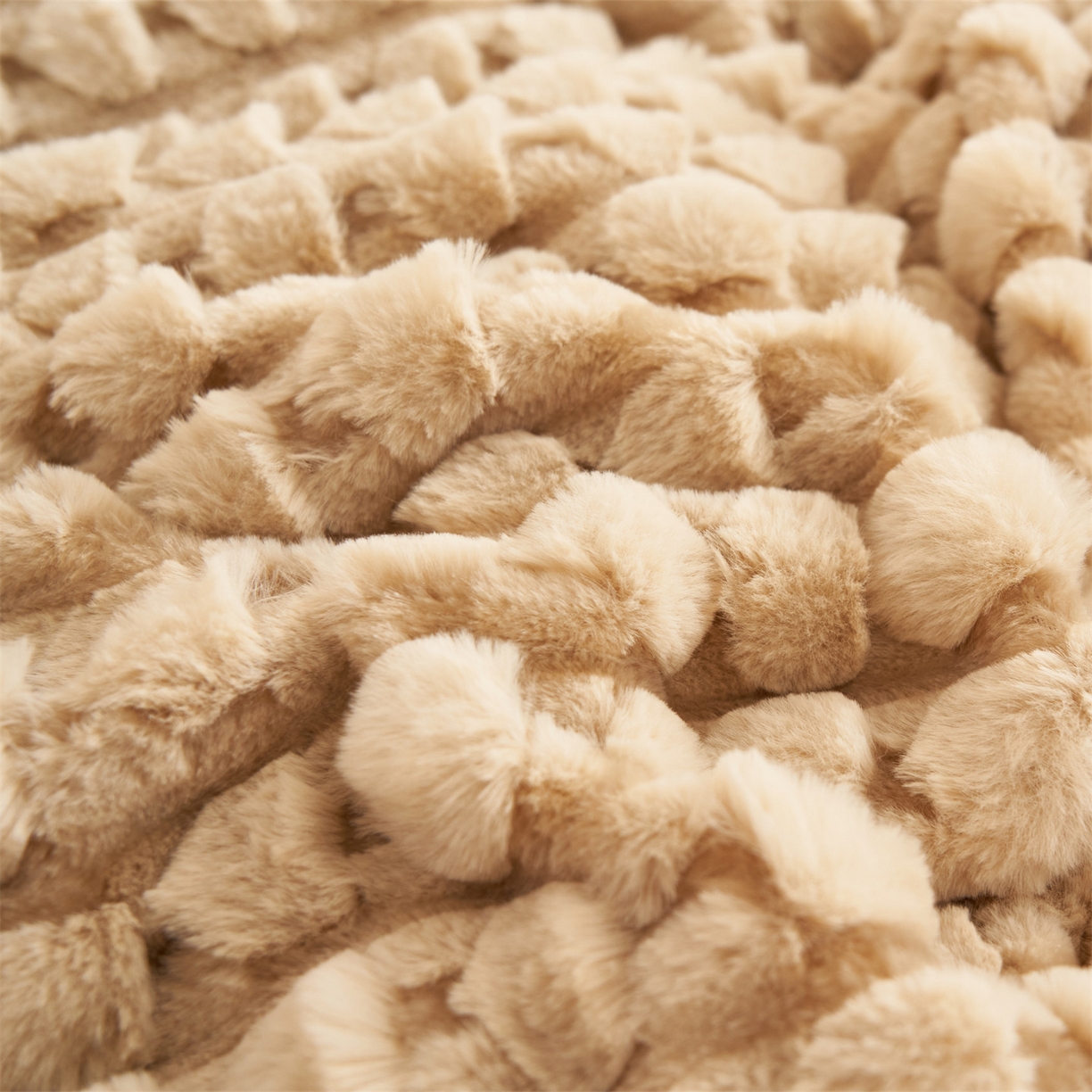 91家纺网 家纺一手货源 找家纺 恒爱家纺 2025新款雪貂绒提花简约四件套 驼色