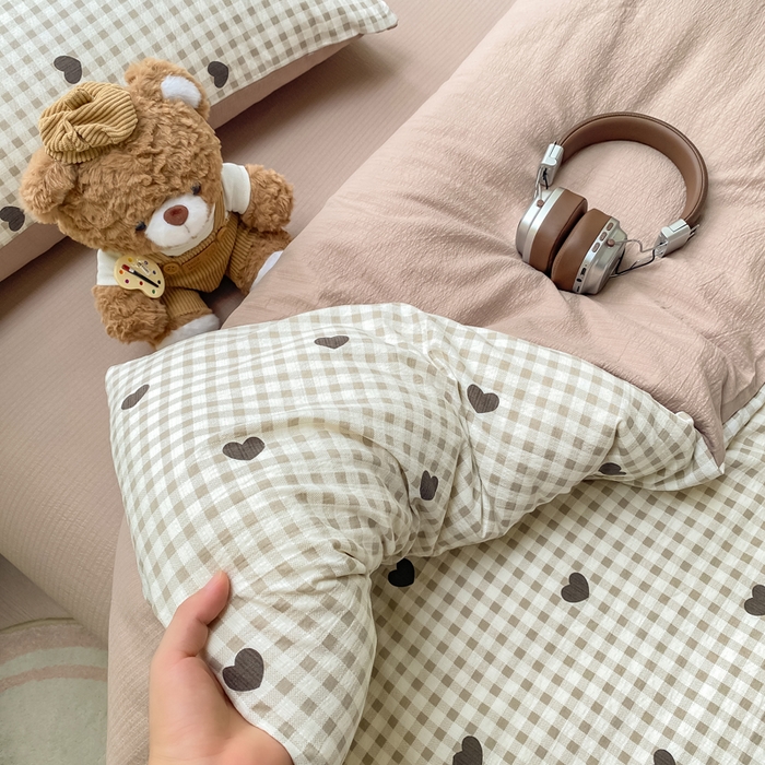 91家纺网 家纺一手货源 找家纺 朵朵家纺 2025新款云感提花双层纱印花单品被套 心动