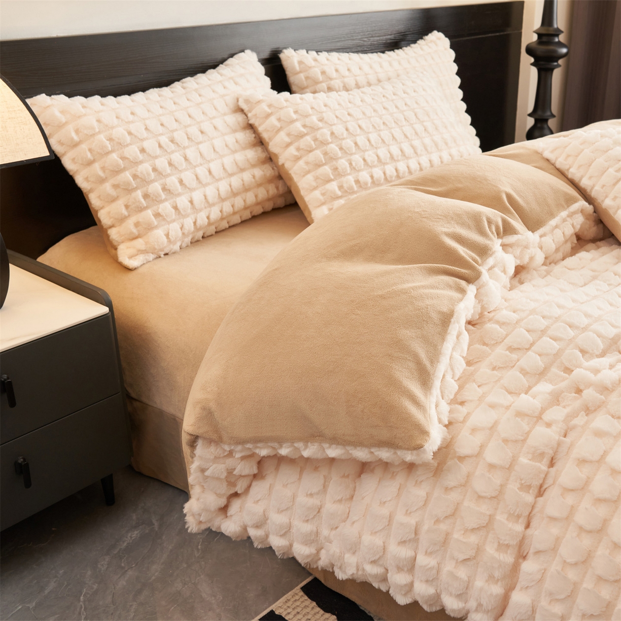 91家纺网 家纺一手货源 找家纺 恒爱家纺 2025新款雪貂绒提花简约四件套 象牙白