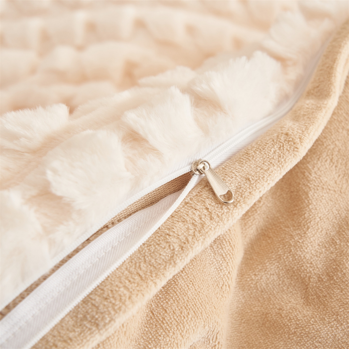 91家纺网 家纺一手货源 找家纺 恒爱家纺 2025新款雪貂绒提花简约四件套 象牙白