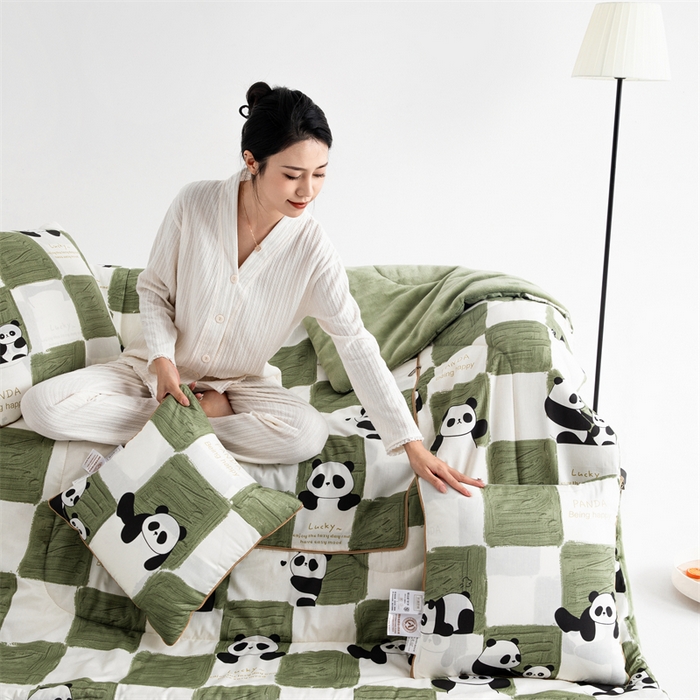 91家纺网 家纺一手货源 找家纺 （总）照世家纺 2025新款A类棉加绒抗菌抱枕被系列 （控价：不能低于以下：小79，中号99，大120，加大140，超大160；低于零售价的链接，一经发现直接投诉下架，感谢大家的支持）