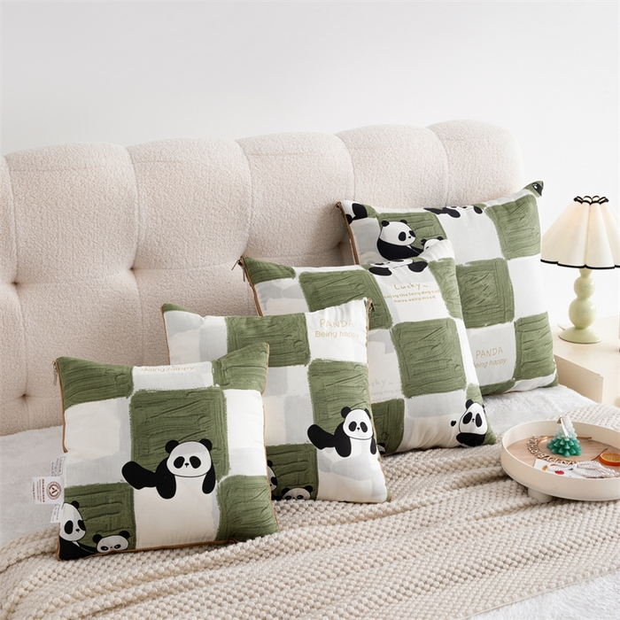 91家纺网 家纺一手货源 找家纺 照世家纺 2025新款A类棉加绒抗菌抱枕被系列 （控价：不能低于以下：小79，中号99，大120，加大140，超大160；低于零售价的链接，一经发现直接投诉下架，感谢大家的支持） 熊猫胖达