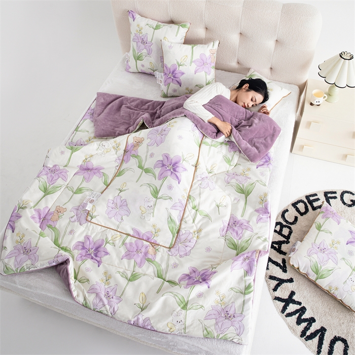 91家纺网 家纺一手货源 找家纺 照世家纺 2025新款A类棉加绒抗菌抱枕被系列 （控价：不能低于以下：小79，中号99，大120，加大140，超大160；低于零售价的链接，一经发现直接投诉下架，感谢大家的支持） 春日来信