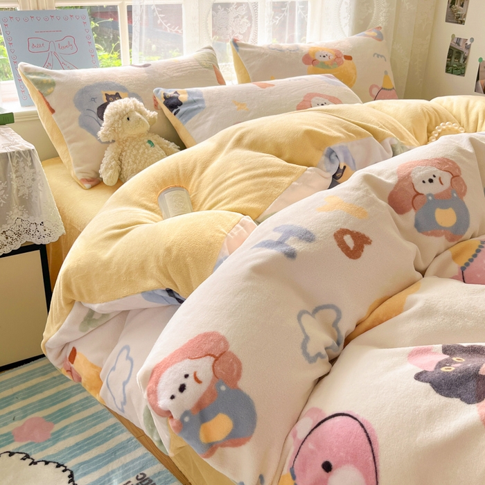 91家纺网 家纺一手货源 找家纺 言一 2025新款A类250G高克重全消光全工艺超柔手感加厚卡通牛奶绒四件套 晴天派对