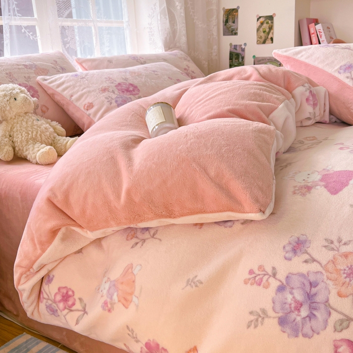 91家纺网 家纺一手货源 找家纺 （总）言一 2025新款A类250G高克重全消光全工艺超柔手感加厚卡通牛奶绒四件套