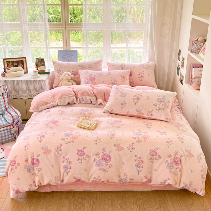 91家纺网 家纺一手货源 找家纺 （总）言一 2025新款A类250G高克重全消光全工艺超柔手感加厚卡通牛奶绒四件套