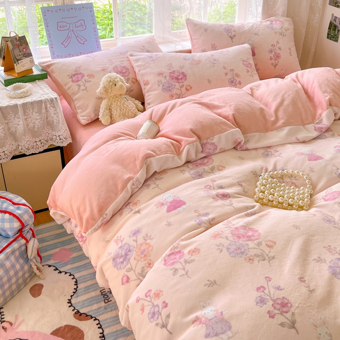 91家纺网 家纺一手货源 找家纺 （总）言一 2025新款A类250G高克重全消光全工艺超柔手感加厚卡通牛奶绒四件套