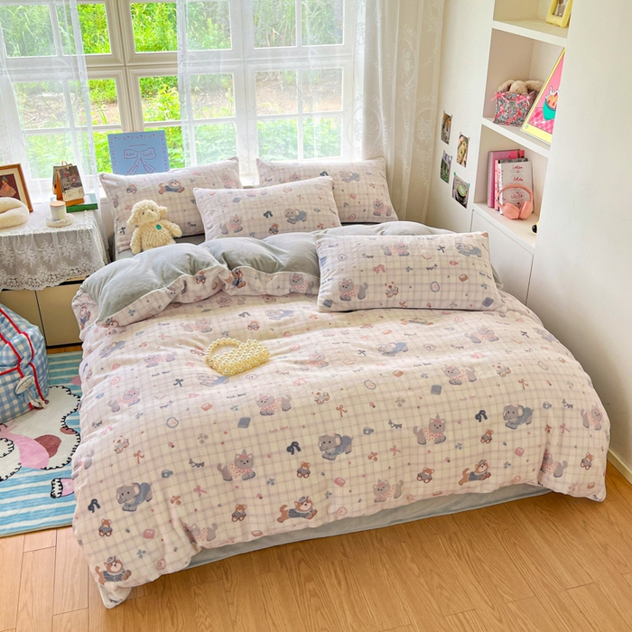 91家纺网 家纺一手货源 找家纺 言一 2025新款A类250G高克重全消光全工艺超柔手感加厚卡通牛奶绒四件套 小吉象