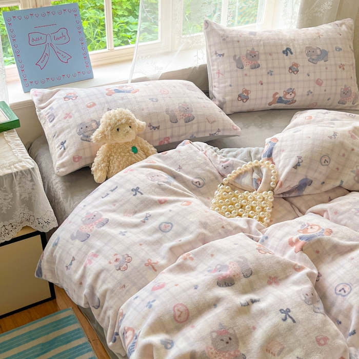 91家纺网 家纺一手货源 找家纺 言一 2025新款A类250G高克重全消光全工艺超柔手感加厚卡通牛奶绒四件套 小吉象