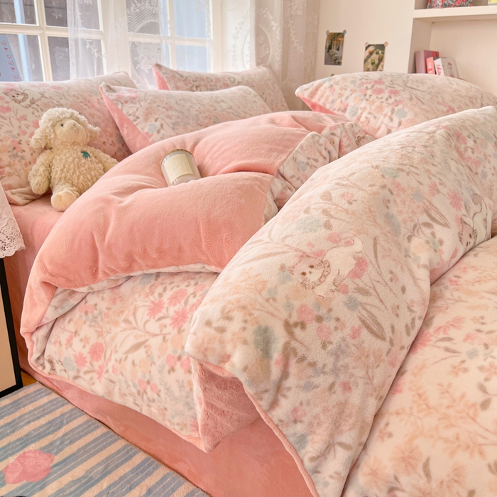 91家纺网 家纺一手货源 找家纺 （总）言一 2025新款A类250G高克重全消光全工艺超柔手感加厚卡通牛奶绒四件套