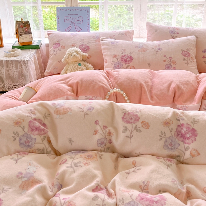 91家纺网 家纺一手货源 找家纺 （总）言一 2025新款A类250G高克重全消光全工艺超柔手感加厚卡通牛奶绒四件套