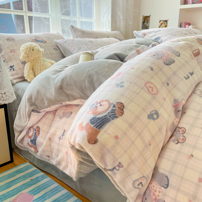 91家纺网 家纺一手货源 找家纺 （总）言一 2025新款A类250G高克重全消光全工艺超柔手感加厚卡通牛奶绒四件套