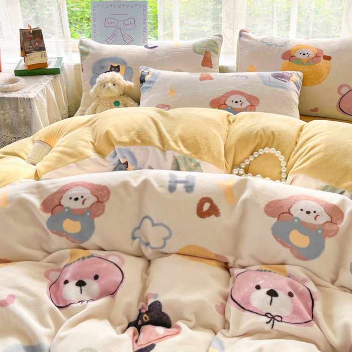 91家纺网 家纺一手货源 找家纺 言一 2025新款A类250G高克重全消光全工艺超柔手感加厚卡通牛奶绒四件套 晴天派对