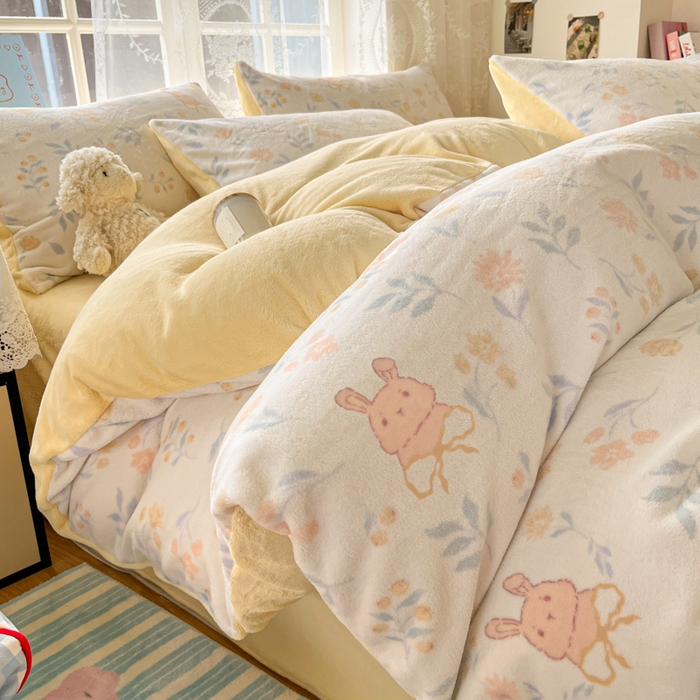 91家纺网 家纺一手货源 找家纺 （总）言一 2025新款A类250G高克重全消光全工艺超柔手感加厚卡通牛奶绒四件套