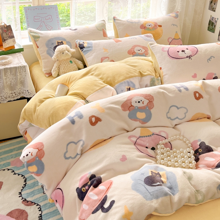 91家纺网 家纺一手货源 找家纺 言一 2025新款A类250G高克重全消光全工艺超柔手感加厚卡通牛奶绒四件套 晴天派对