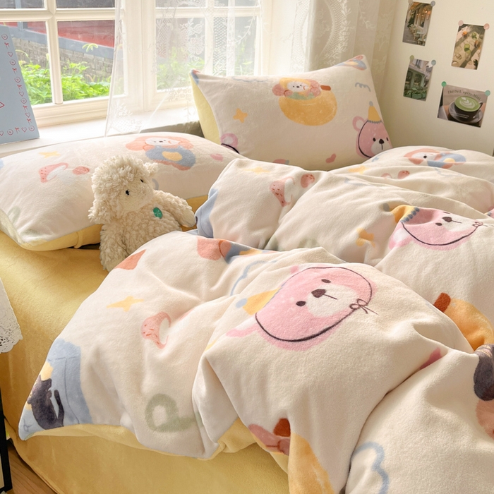 91家纺网 家纺一手货源 找家纺 言一 2025新款A类250G高克重全消光全工艺超柔手感加厚卡通牛奶绒四件套 晴天派对