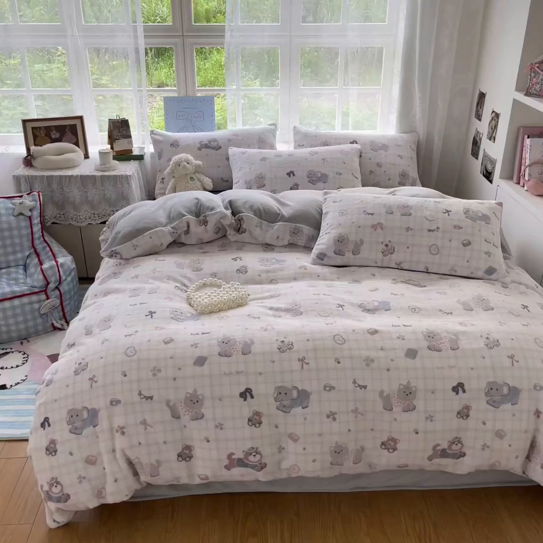 91家纺网 家纺一手货源 找家纺 言一 2025新款A类250G高克重全消光全工艺超柔手感加厚卡通牛奶绒四件套 小吉象