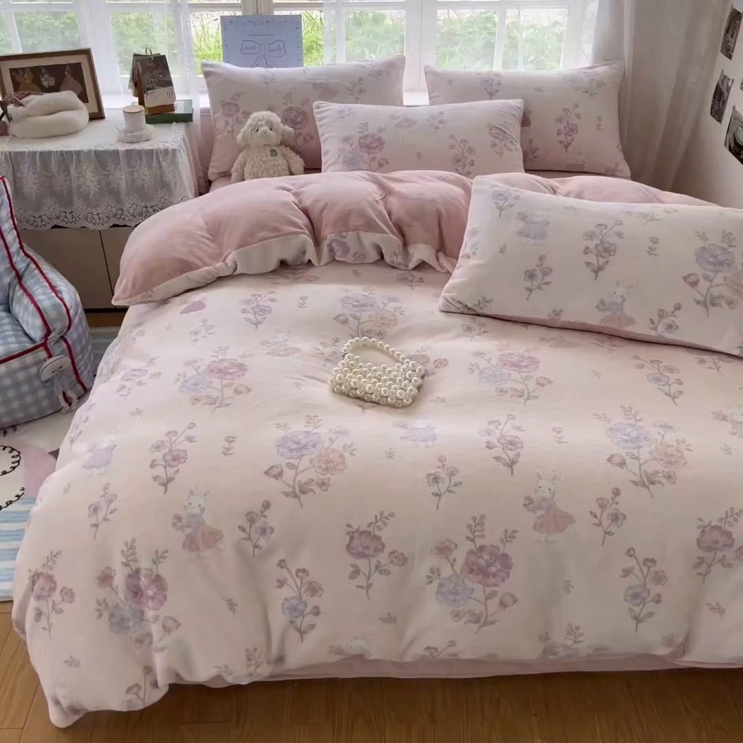 91家纺网 家纺一手货源 找家纺 （总）言一 2025新款A类250G高克重全消光全工艺超柔手感加厚卡通牛奶绒四件套