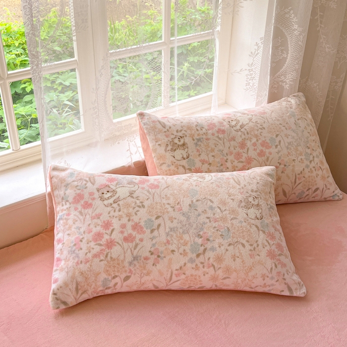 91家纺网 家纺一手货源 找家纺 言一 2025新款A类250G高克重全消光全工艺超柔手感加厚卡通牛奶绒四件套 软软喵