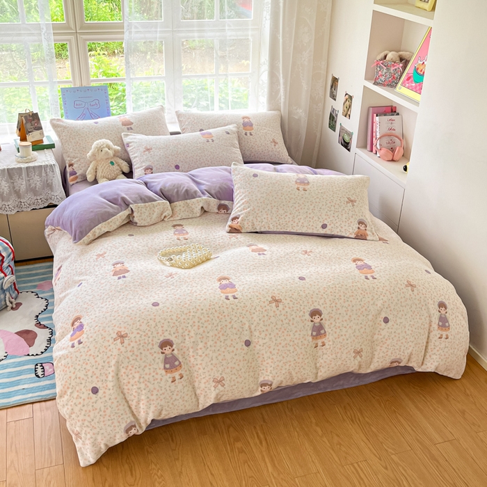 91家纺网 家纺一手货源 找家纺 言一 2025新款A类250G高克重全消光全工艺超柔手感加厚卡通牛奶绒四件套 薰衣花田