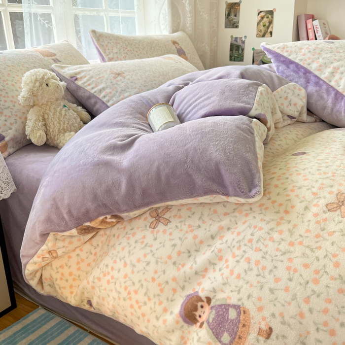 91家纺网 家纺一手货源 找家纺 言一 2025新款A类250G高克重全消光全工艺超柔手感加厚卡通牛奶绒四件套 薰衣花田