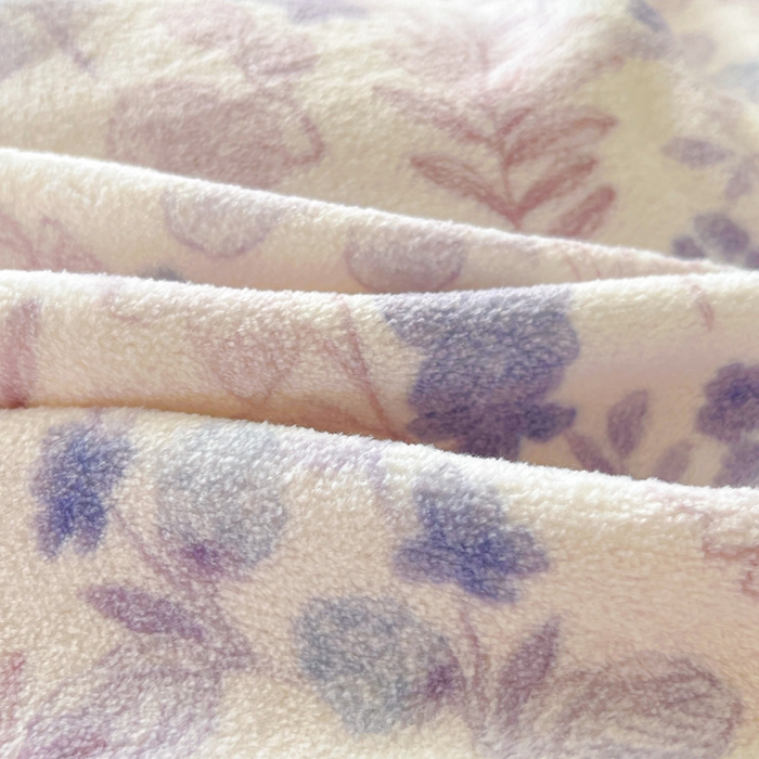 91家纺网 家纺一手货源 找家纺 言一 2025新款A类250G高克重全消光全工艺超柔手感加厚卡通牛奶绒四件套 紫韵花