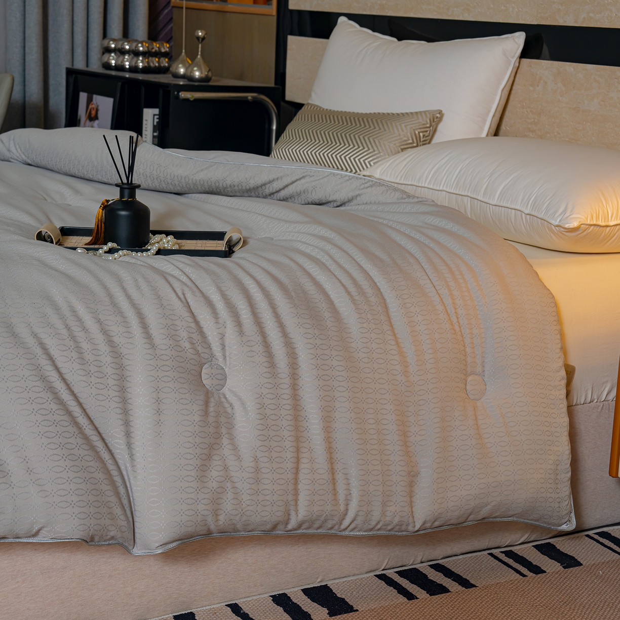 91家纺网 家纺一手货源 找家纺 蓝冰家纺 2025新款发财树提花大豆被被子被芯 提花-古典灰