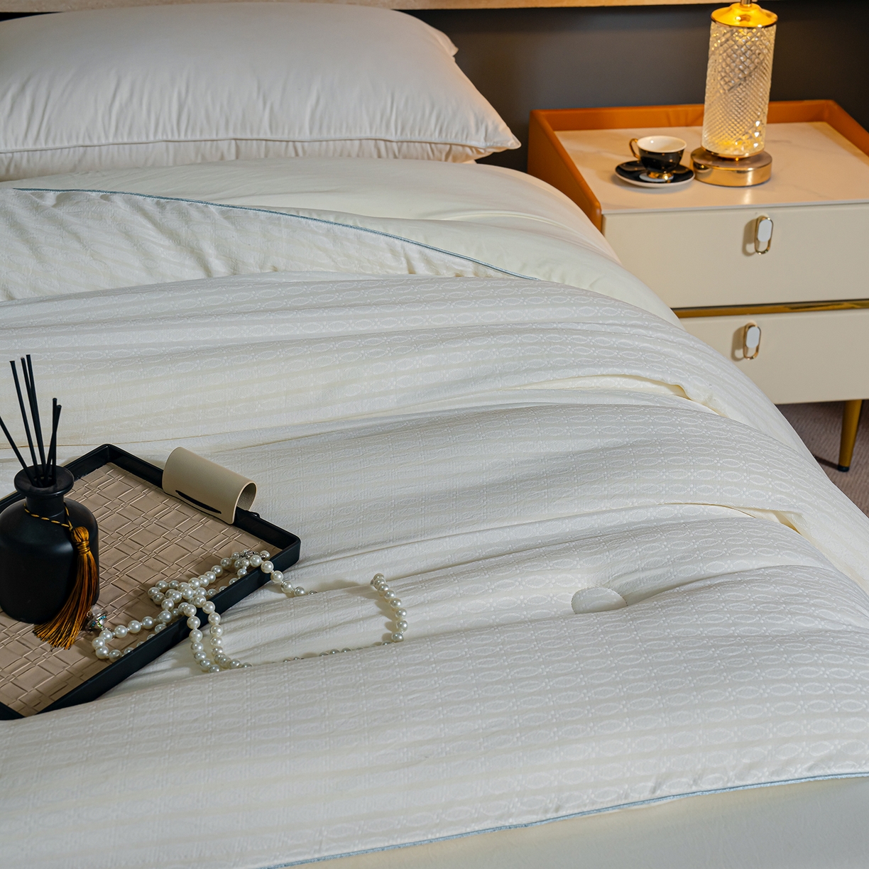 91家纺网 家纺一手货源 找家纺 蓝冰家纺 2025新款发财树提花大豆被被子被芯 提花-浅灰色