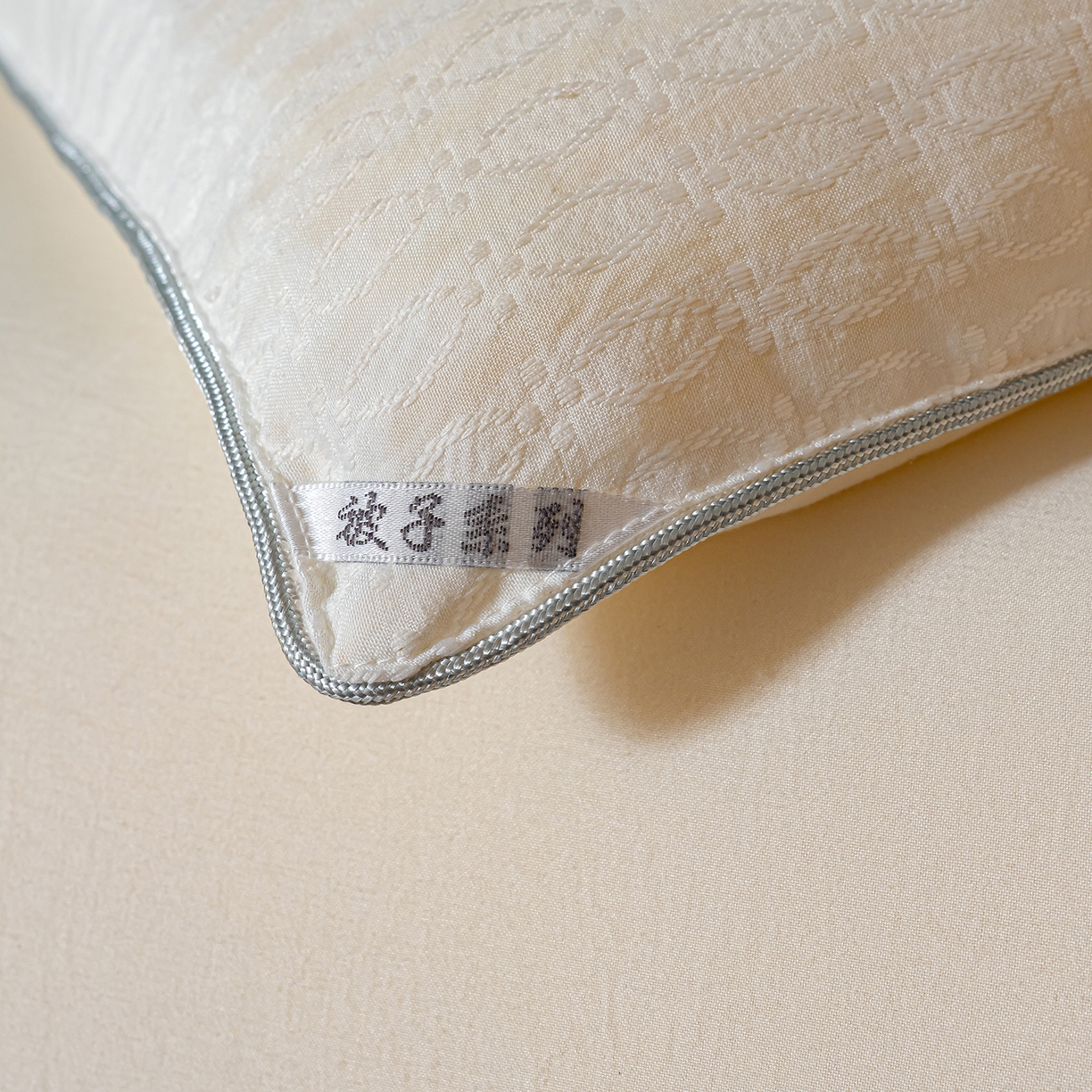 91家纺网 家纺一手货源 找家纺 蓝冰家纺 2025新款发财树提花大豆被被子被芯 提花-浅灰色