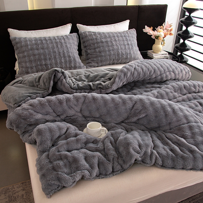 91家纺网 家纺一手货源 找家纺 赢盛家纺  2025新款兔绒牛奶绒被子被芯加厚冬被 灰色