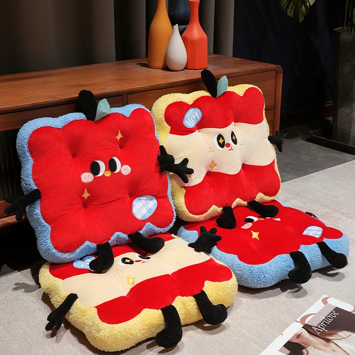 91家纺网 家纺一手货源 找家纺 仟亿莱 2025新款大眼红苹果花瓣坐垫 花瓣俏皮苹果