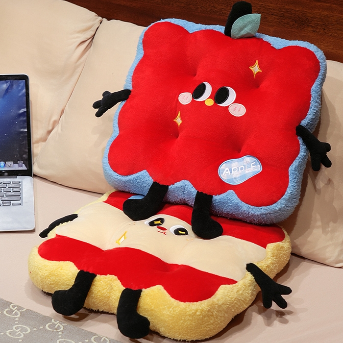 91家纺网 家纺一手货源 找家纺 仟亿莱 2025新款大眼红苹果花瓣坐垫 花瓣呆萌苹果