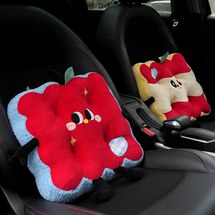 91家纺网 家纺一手货源 找家纺 仟亿莱 2025新款大眼红苹果花瓣坐垫 花瓣呆萌苹果