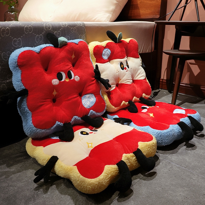 91家纺网 家纺一手货源 找家纺 仟亿莱 2025新款大眼红苹果花瓣坐垫 花瓣呆萌苹果