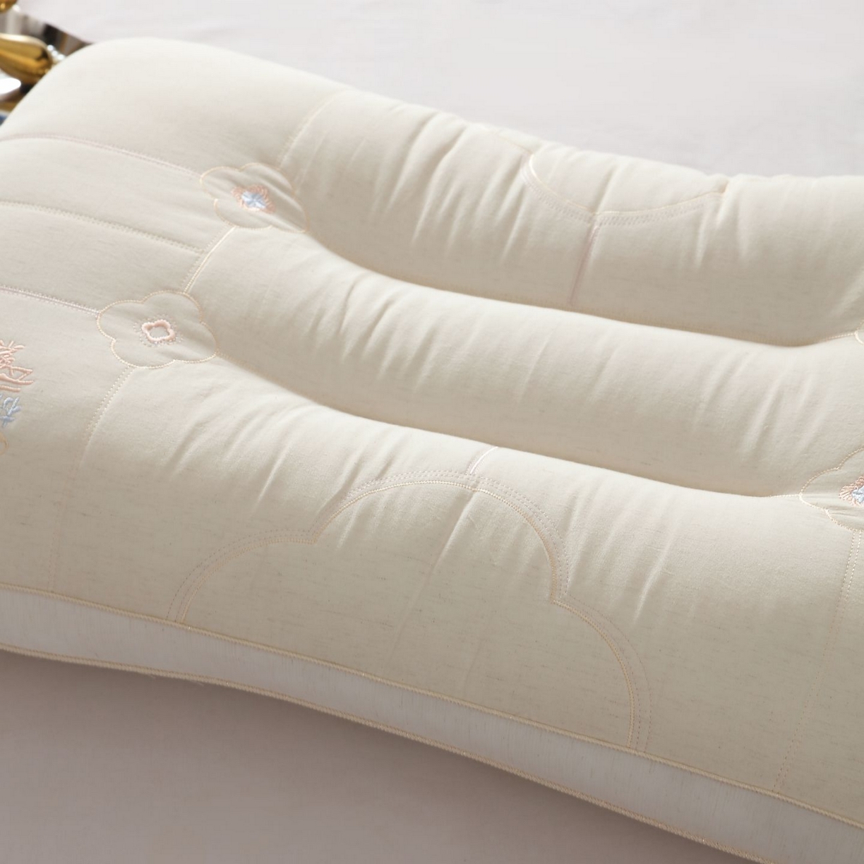 91家纺网 家纺一手货源 找家纺 （总）晚儿 2025新款棉云絮护颈枕枕头枕芯