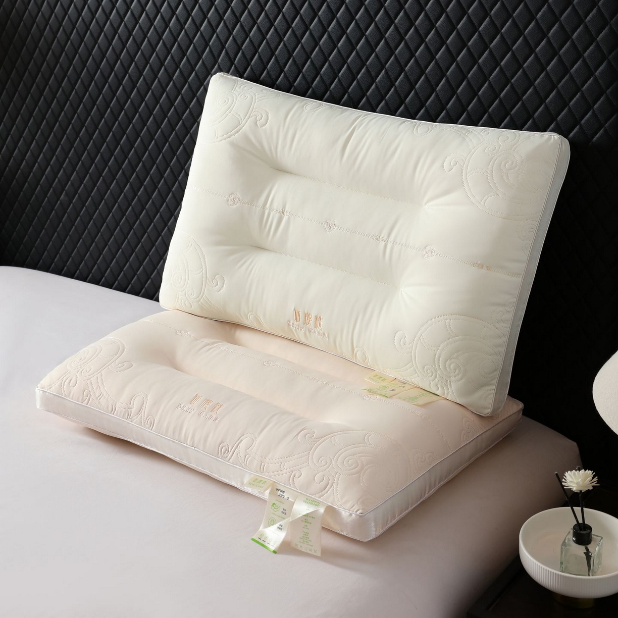 91家纺网 家纺一手货源 找家纺 晚儿 2025新款面膜舒睡牵引枕枕头枕芯 组合图