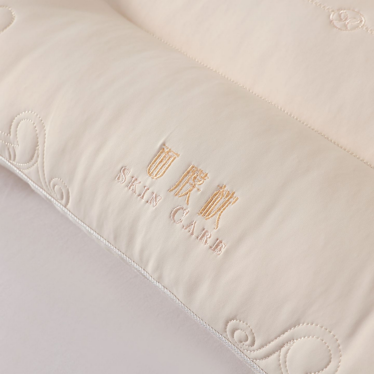 91家纺网 家纺一手货源 找家纺 晚儿 2025新款面膜舒睡牵引枕枕头枕芯 粉色