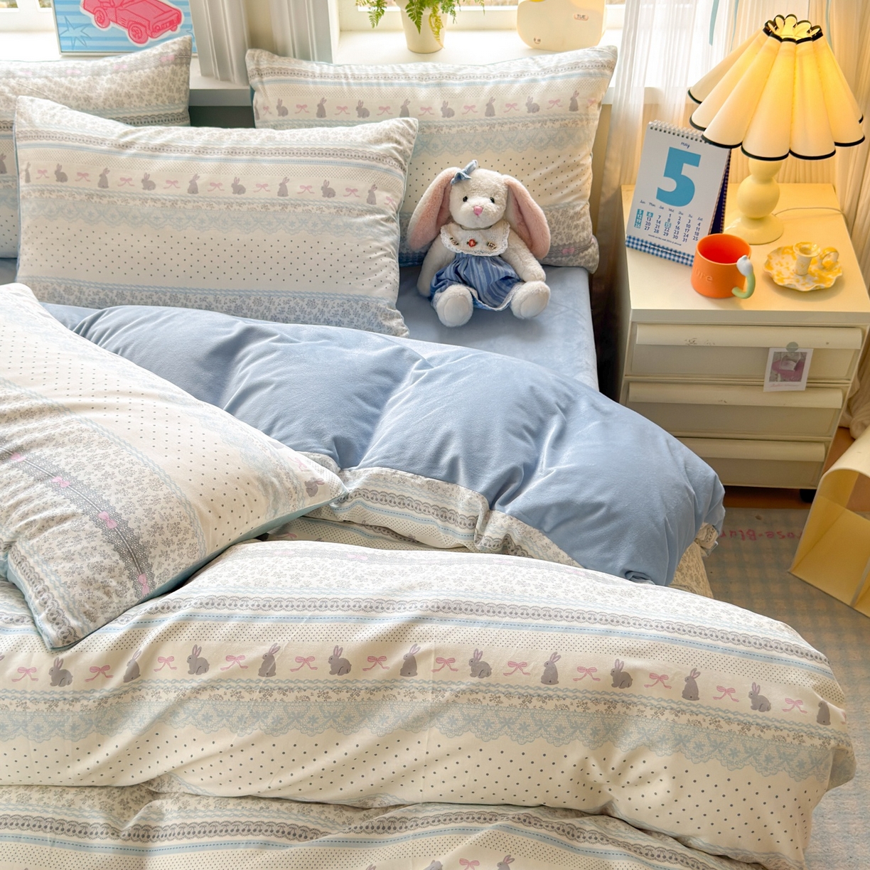 91家纺网 家纺一手货源 找家纺 清雅福 2025秋冬新品全棉印花棉加绒四件套系列 棉绒-花边兔