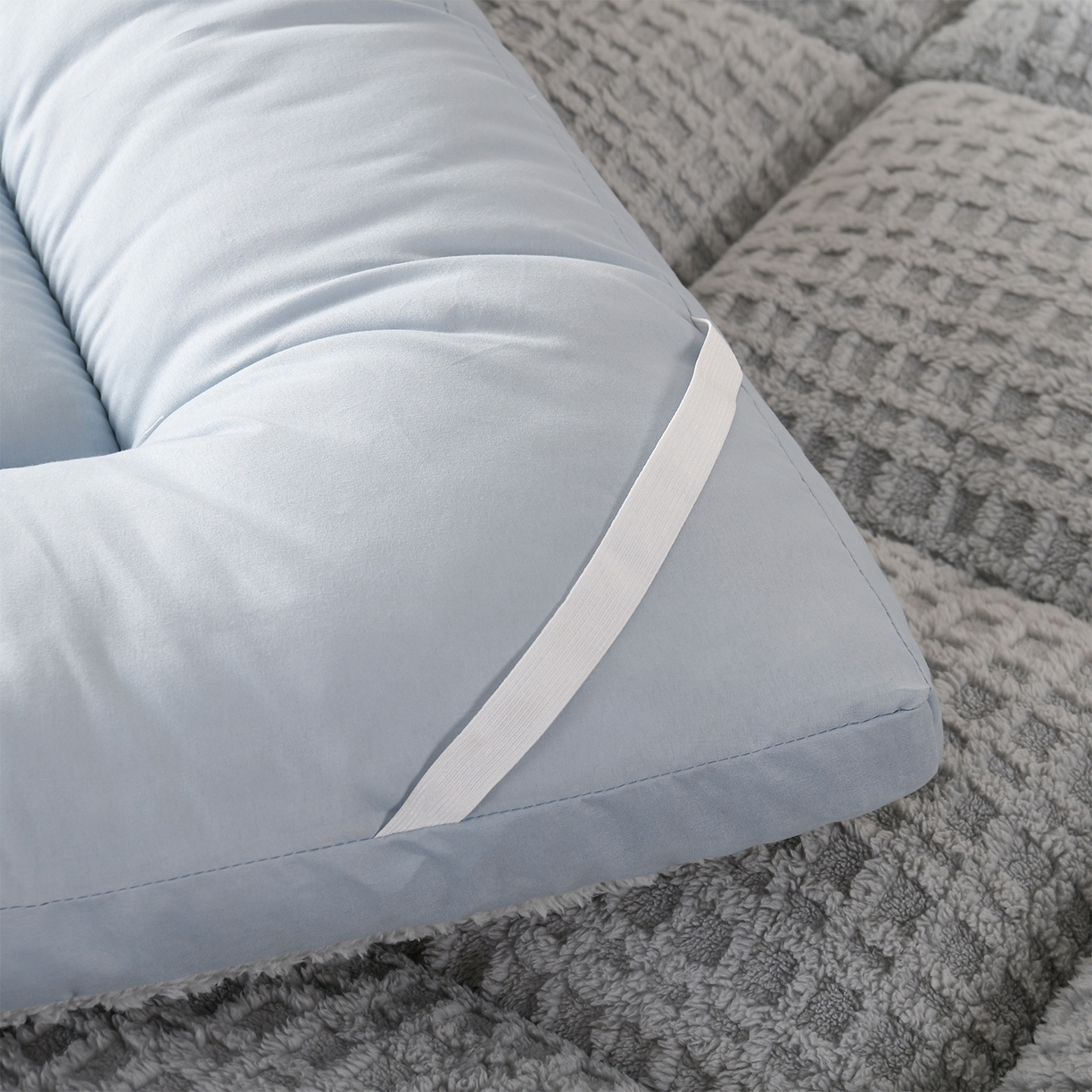 91家纺网 家纺一手货源 找家纺 预言家纺 2024新款A类舒棉绒牛奶绒羽丝绒床垫褥子多功能软垫 椰子灰