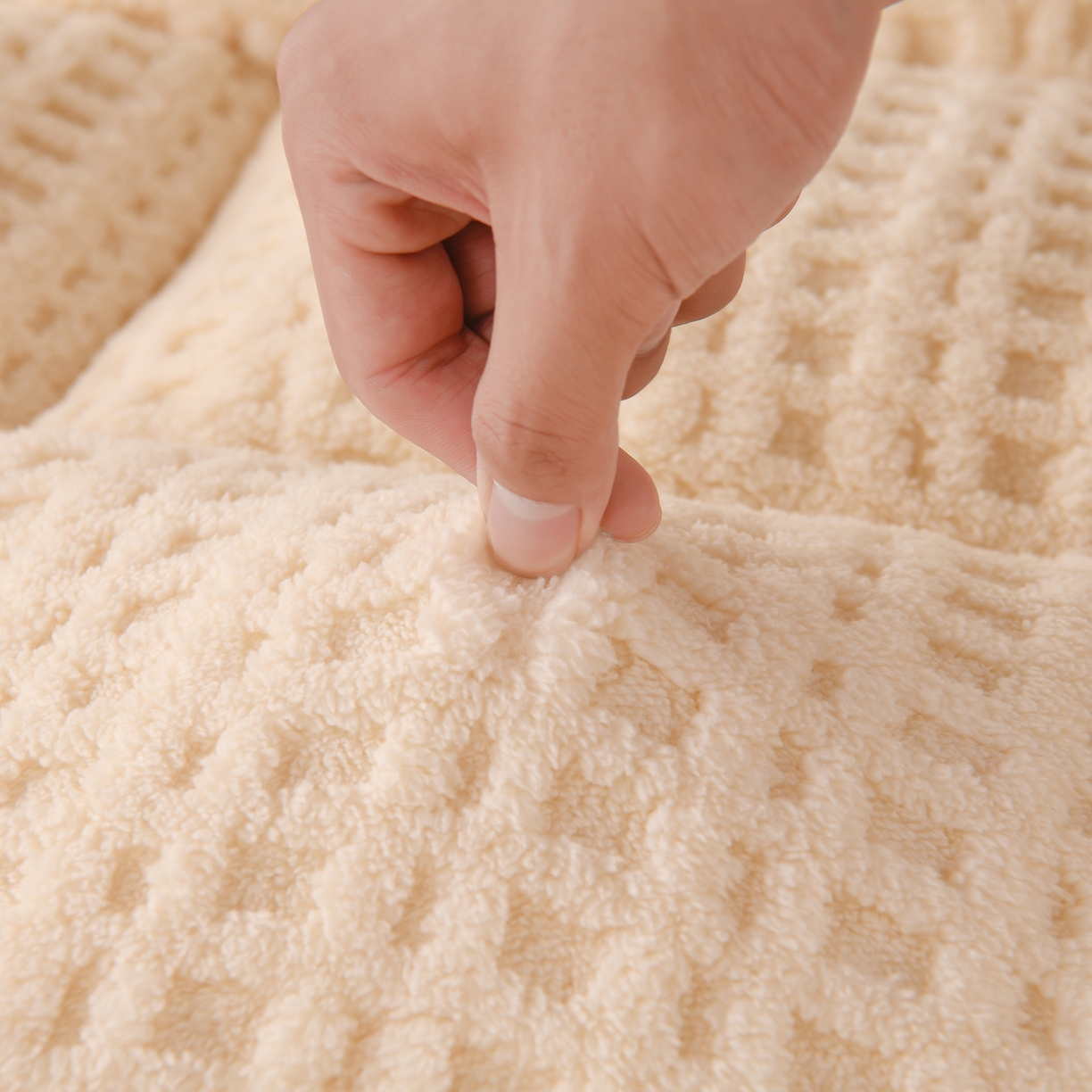 91家纺网 家纺一手货源 找家纺 预言家纺 2025新款A类提花牛奶绒塔芙绒床垫跨境 方格卡其